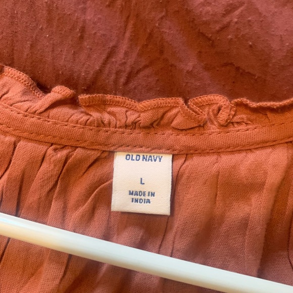 Old Navy top. Brand new w/tags - Picture 2 of 5